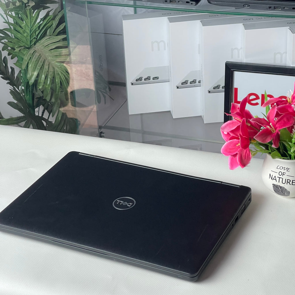 Laptop dell latitude e5490 i5 8th 14’’pouce 8gb ram / 256gb SSD