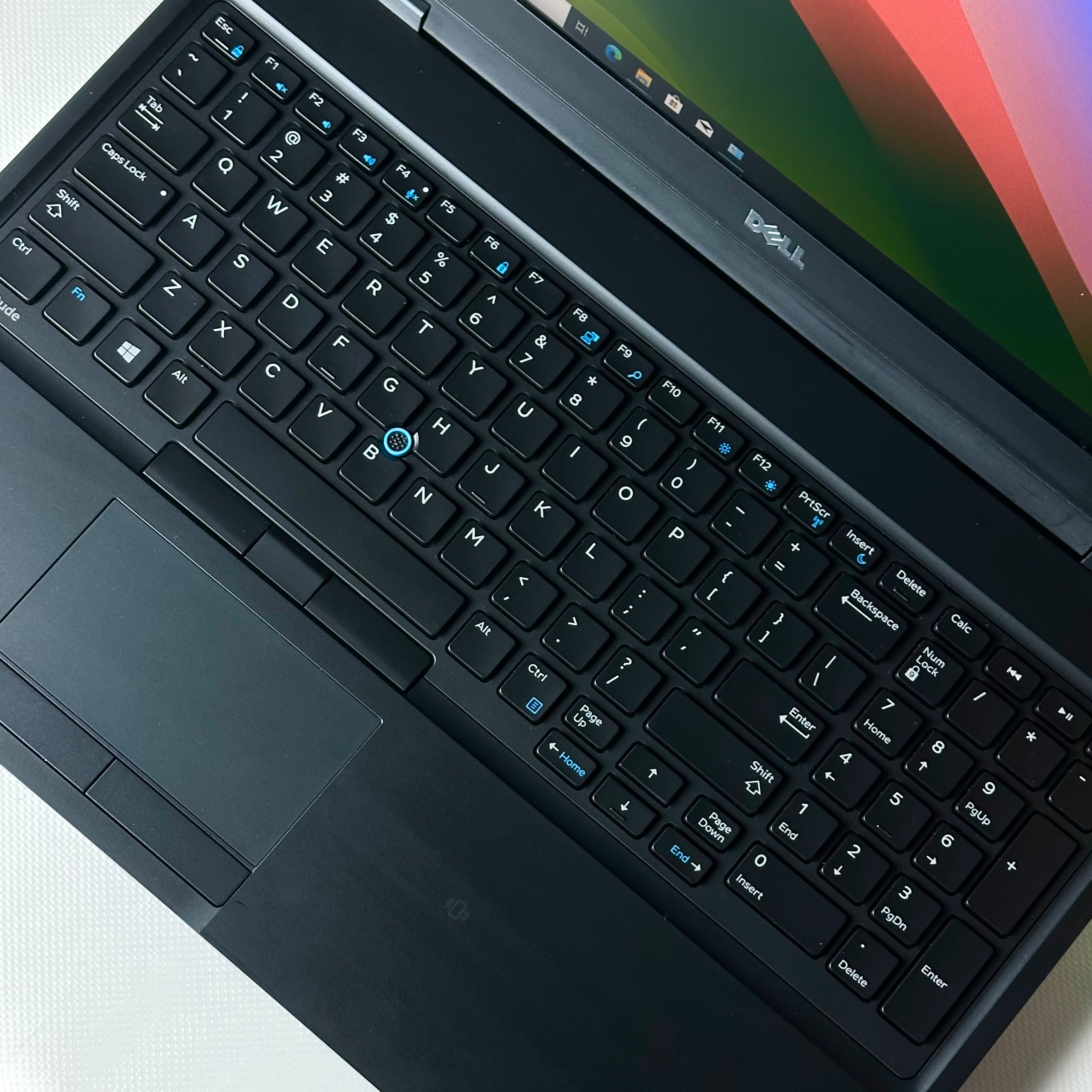 Dell latitude e5580 i5 6th gen 8g/256gb ssd écran 15,6’’ pouce