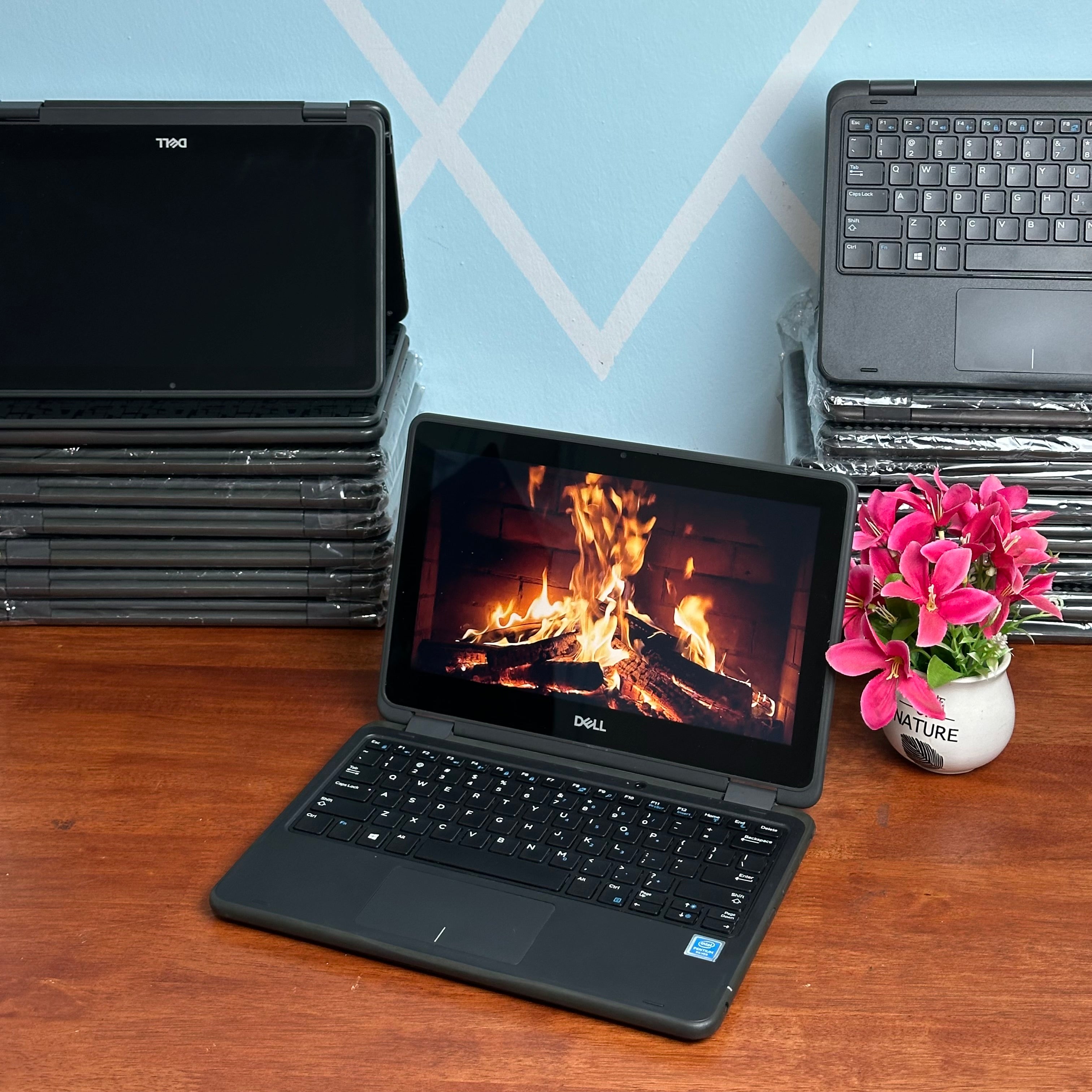 DELL LATITUDE 3190 2IN1 8gb ram / 128g ssd + 4 cadeau 🎁